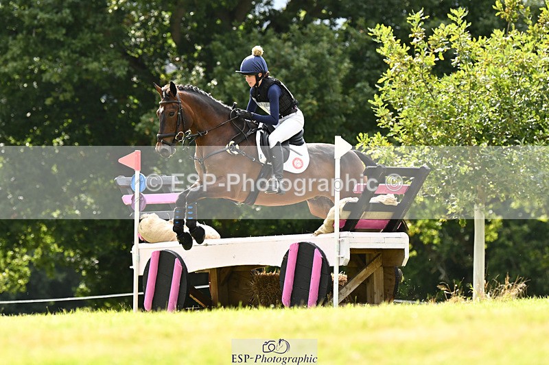 240825X-161956-36729 - 80cm XC 15.30 to 16.30