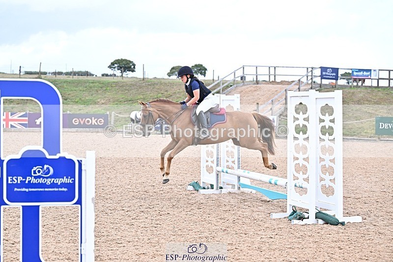 250826-155055-00209 - Clear Round and 60cm