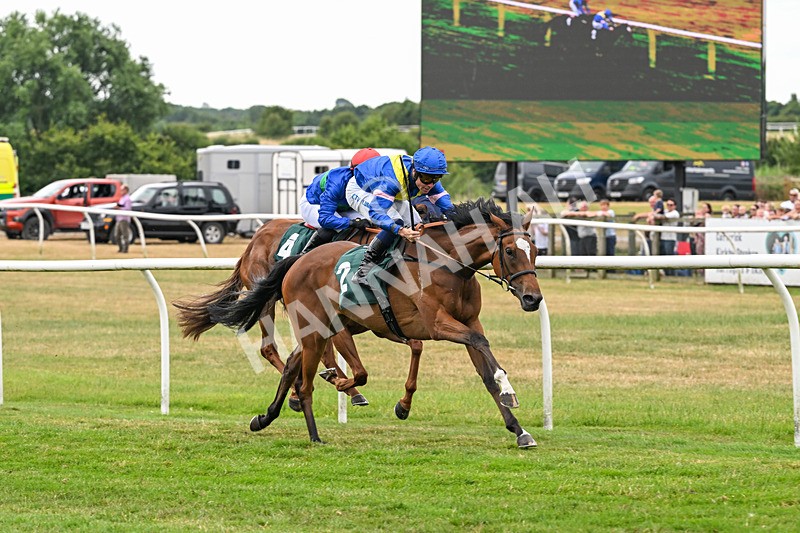 220726-Race 4-Sound Gloria-9798 - Race 4 15.42pm racingtv.com/freetrial Handicap