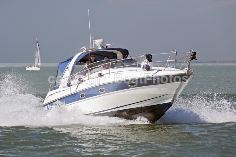 170409 NEVER AGAIN - BMB 32 1Y3A0567 - Motorboats - Open