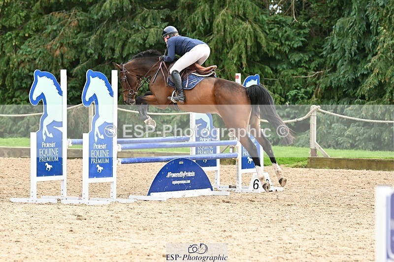 230930-152820-01126 - Cls 8 90cm Club