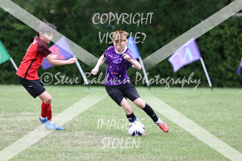 1DX31058 - Brook Field V Goddard Park
