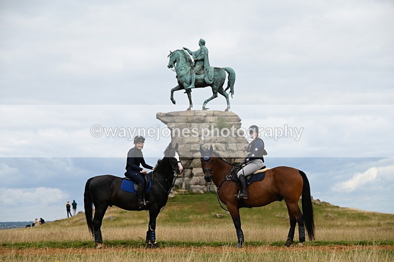 DSC_6352 - Time at Statue 12:17 to 12:44
