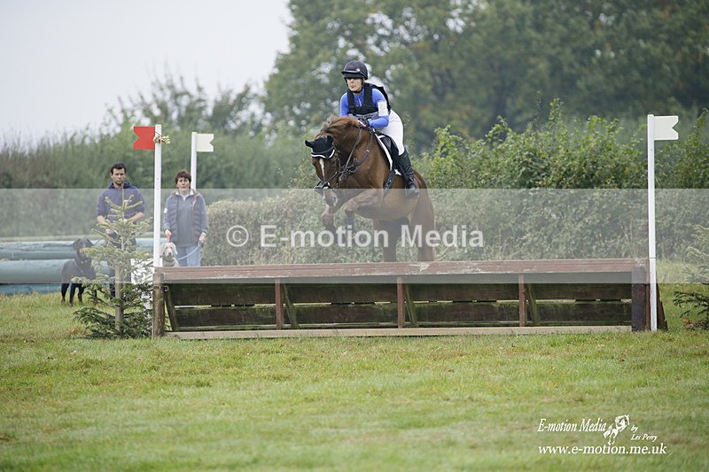 WWHT 171021 0182 - Novice Restricted (0.80m)  17/10/21