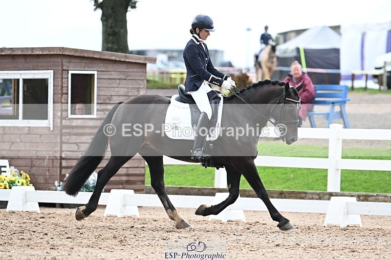 250907-124830-08447 - 005-Jessica.AllenHendrewen.Desert.Lady