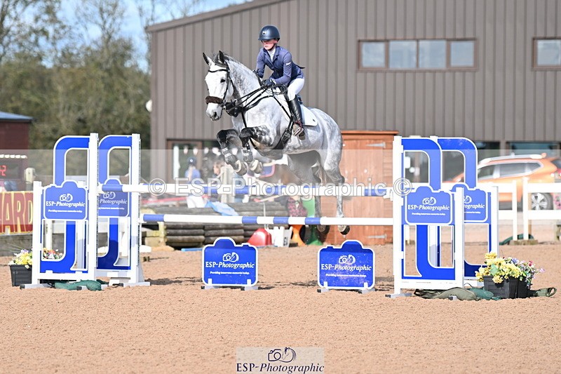 231015A-125012-08011 - Cls 30 Foxhunter & 1.20m Open