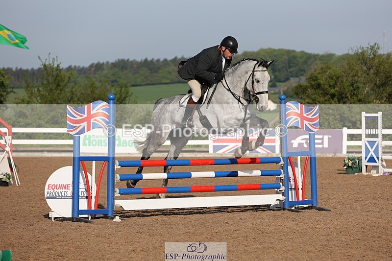 240510A-081422-04136 - Cls 13 British Novice and 90cm Open