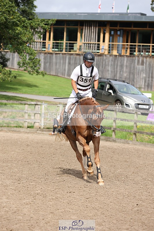 240804-102753-11073 - 351-Rupert_Batting-COOMBELAND_CEVIN