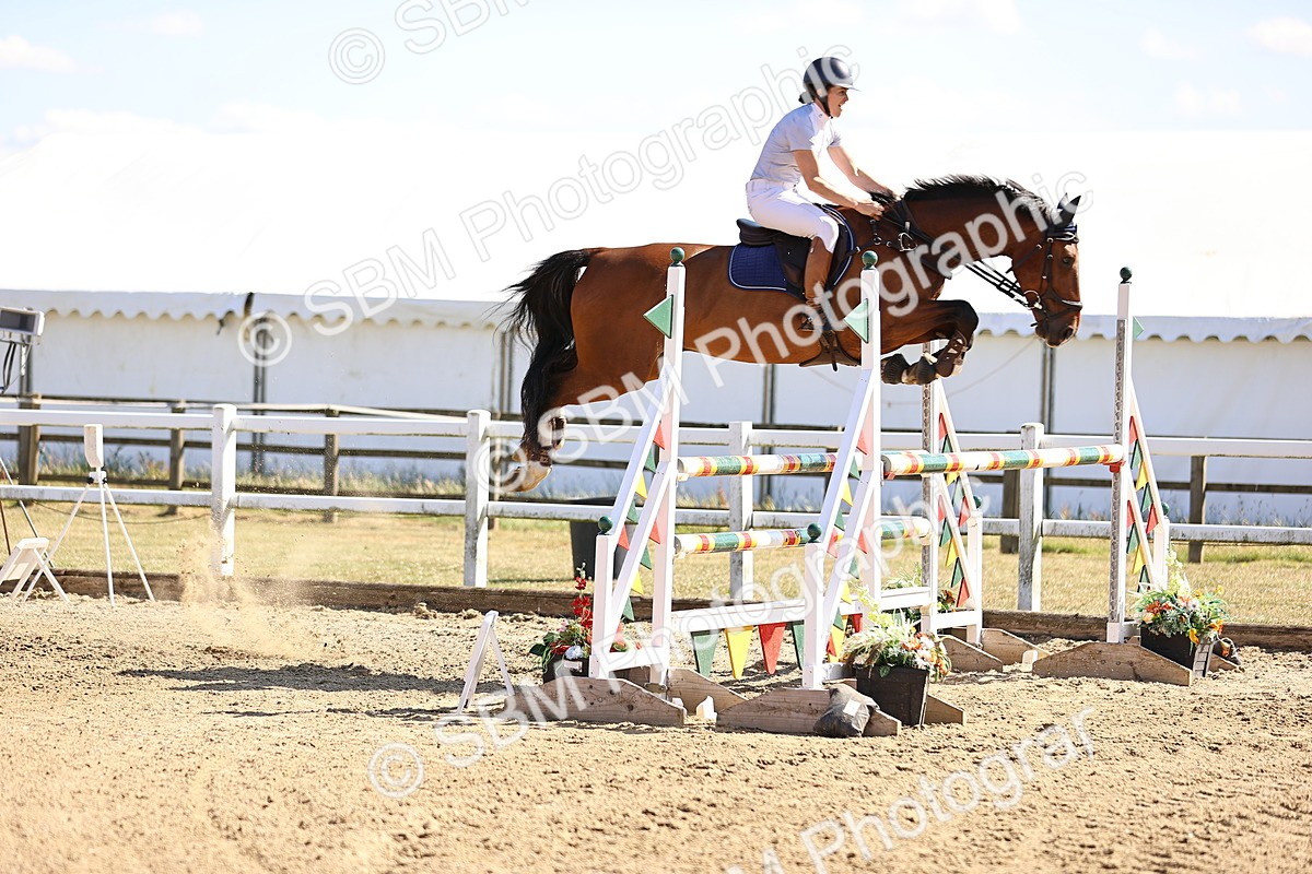 SBM_015583 - Class 16 - Senior foxhunter - 1.20m Open