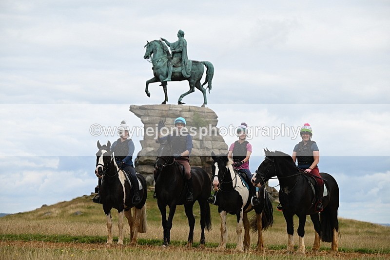 DSC_6448 - Time at Statue 12:17 to 12:44
