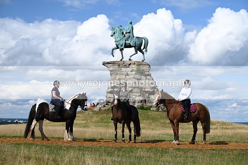 DSC_0248 - Time at Statue 15:58 to 16:05