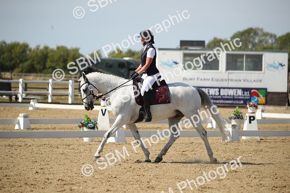 SBM_004255 - Class 11 - Novice 5 - 10.24-11.20