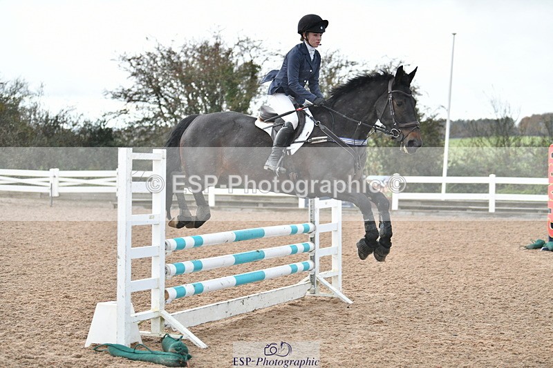 231110A-104240-00110 - Cls 2 British Novice & 90cm Open