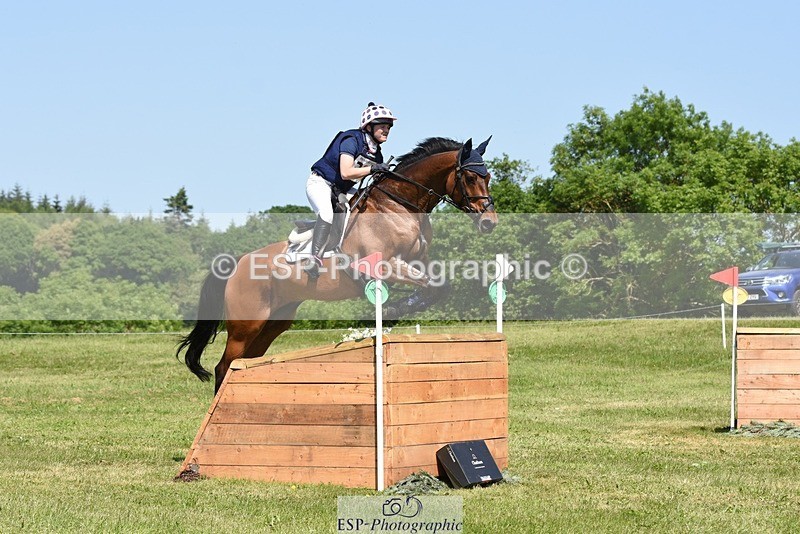 230527-143206-09935 - 329-VINTAGE_GRAFFITI-Alice_Hallows-XC