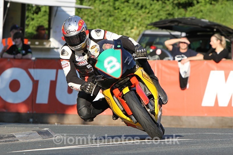  - Saturday Practice Newcomers/Supertwins