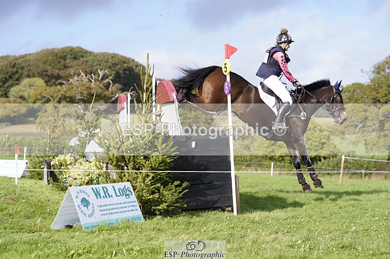 241025-114032-06290 - 055-Ellie.Fredericks-UPPER.CLASS.BRIT