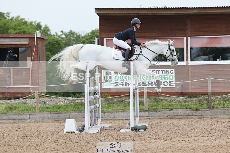 250524-124822-04789 - Cls 15 Snr Fox 1st Rnd