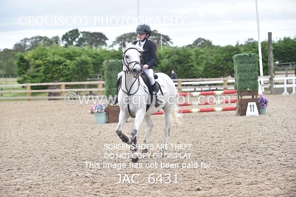 JAC_6431 - CLASS 12 SUN Club/ Unaffiliated 70cms Open