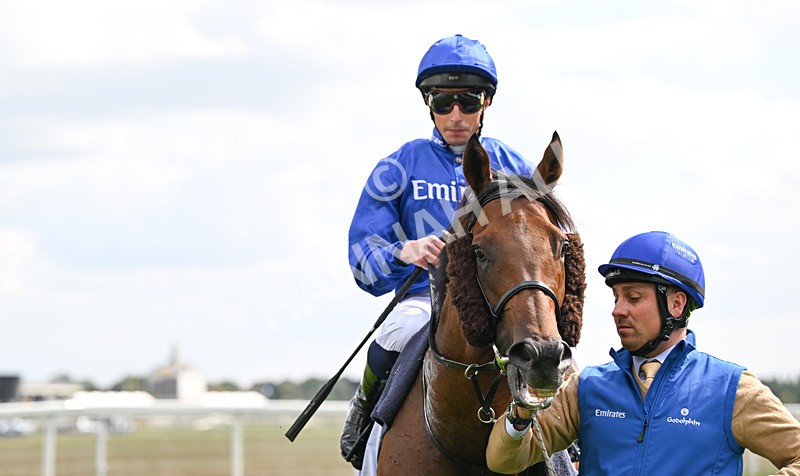 220826-030 Into The Light - Race 2 14.25pm Sky Bet Melrose Handicap