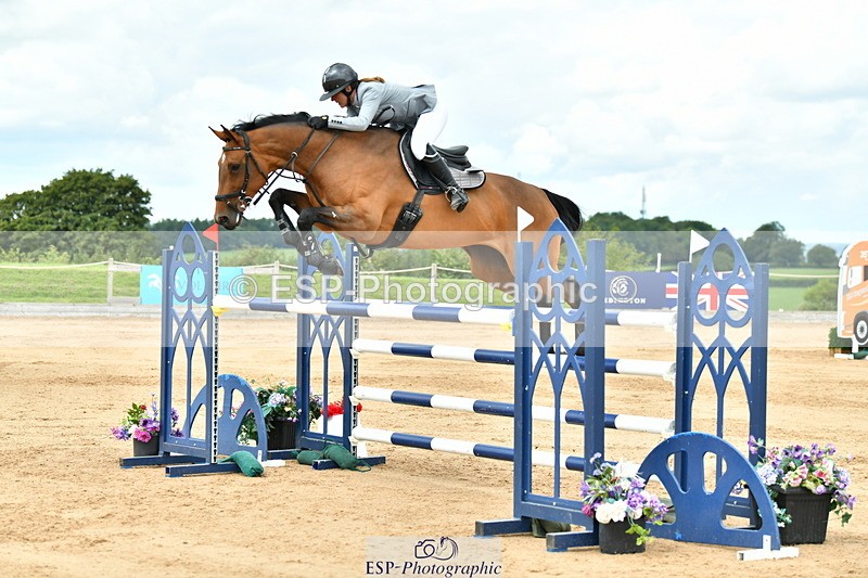 230720A-122810-02834 - Cls 33, 7 Yr Olds 1.30m