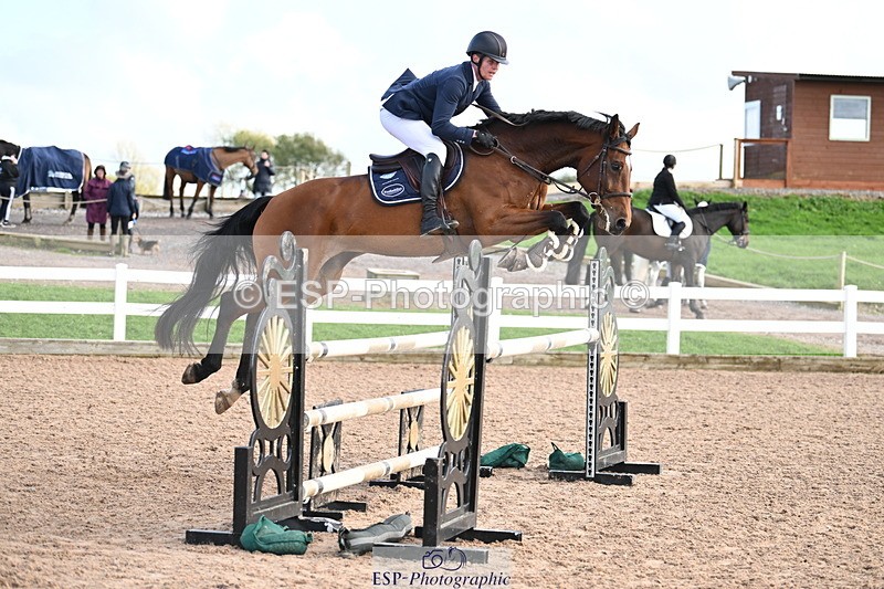 241023A-141720-01005 - Cls 4 Newcomers and 1.10m Open