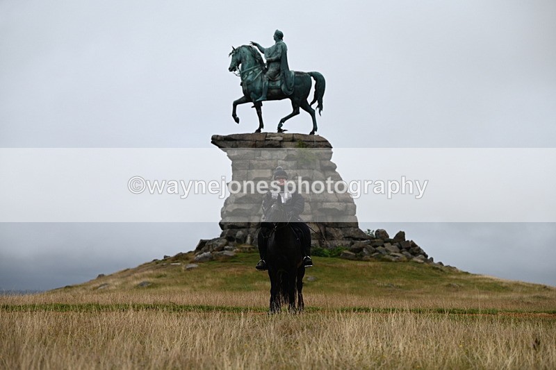 DSC_2172 - Time at Statue 12:13 to 12:32
