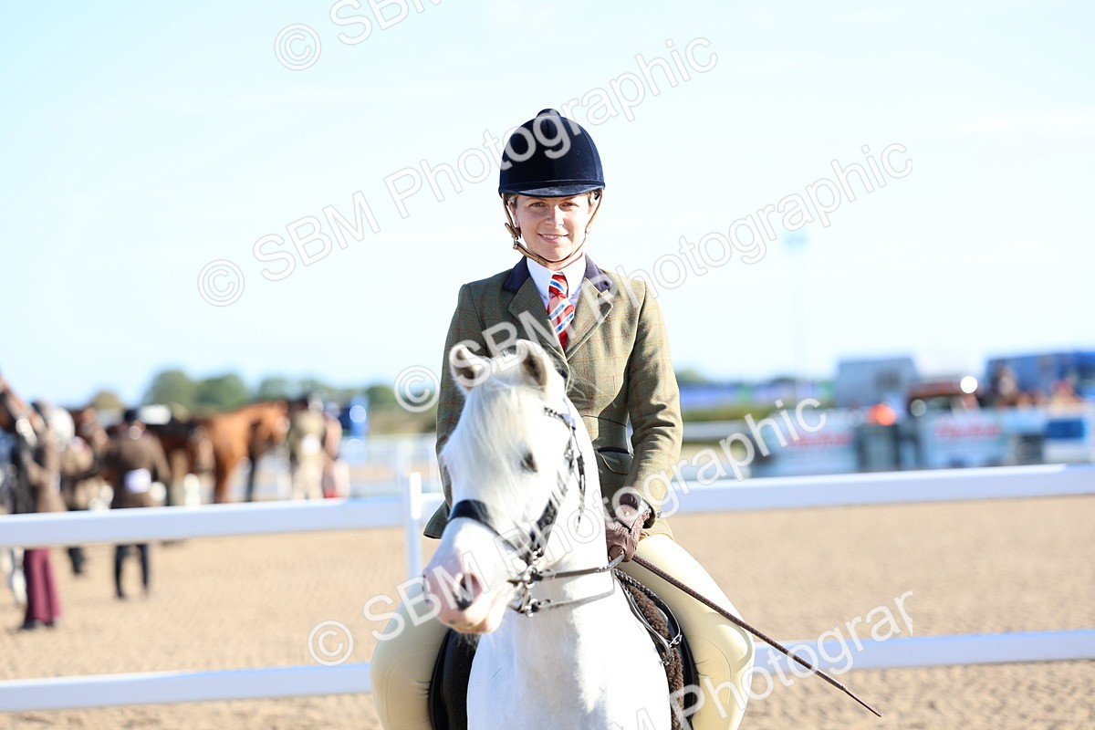 SBM_07829 - Class 301 - Ridden M&M - Small Breeds