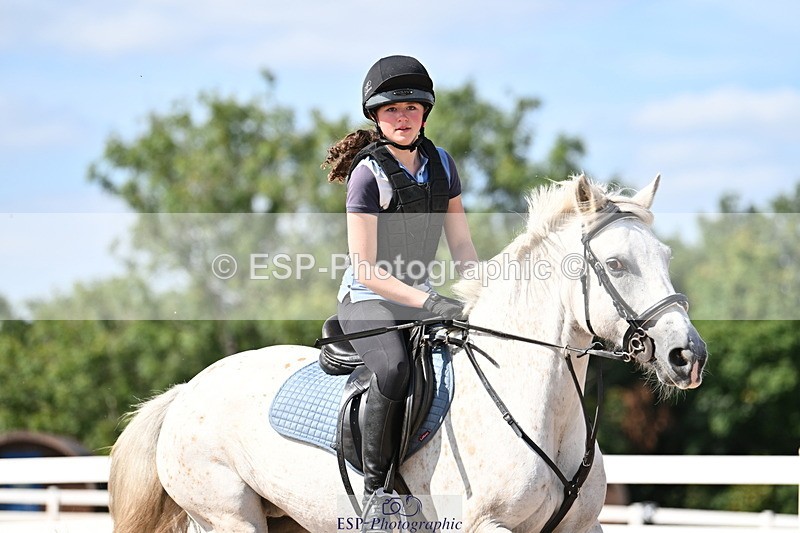 250821B-152945-00558 - Group B - Danielle