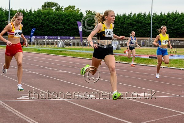 Sen25SAT-914788 - Track Female Set Two