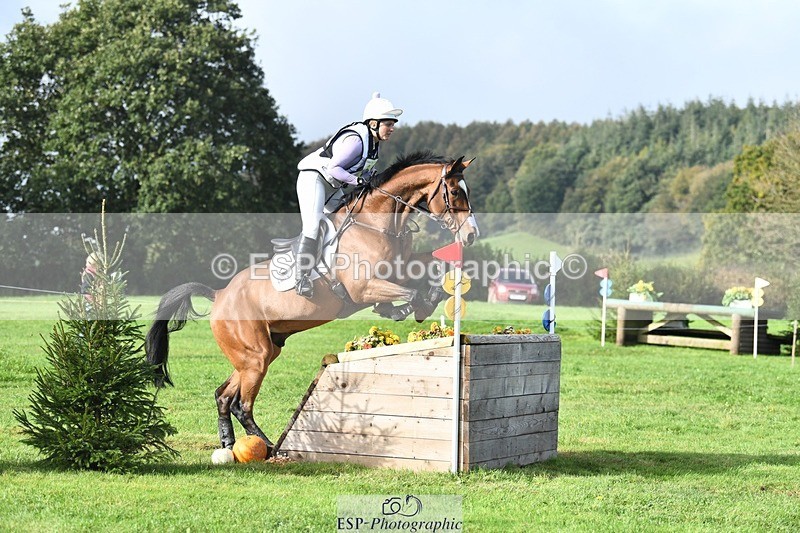 231020-110920-07082 - 034-COOLEY.PARK.MUZE-Gemma.Stevens-XC