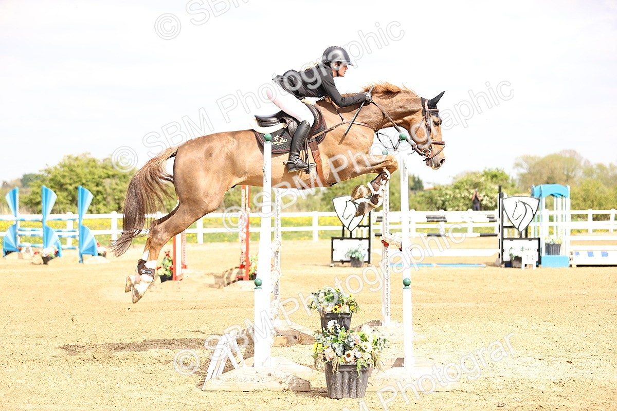  - Class 13 - Senior Foxhunter - 1.20m