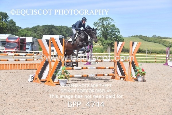 BPP_4744 - CLASS 6 Senior Newcomers/ 1.10m Open