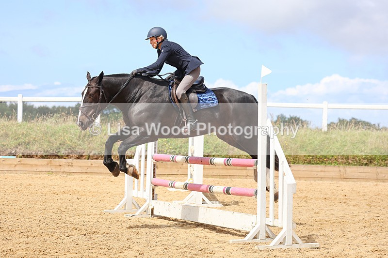 3E7A0193 - Class 9: Senior British Novice/90cm open