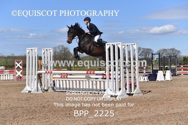 BPP_2225 - CLASS 22 SUN Senior BritiNovice/ 90cm Open