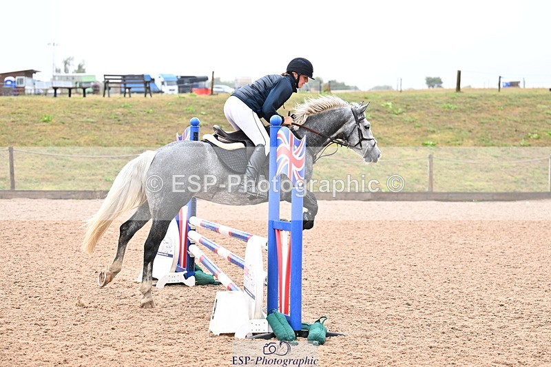 250827B-100918-00010 - Clear Round & Cls 1 Brit Nov 90cm