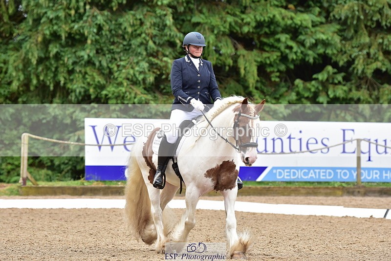 250719A-103442-03721 - 092-Rachael.Smaldon-Nadderbrook.Biscuit