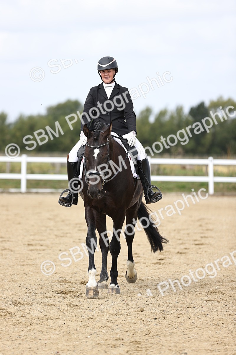 SBM_016149 - Class 14 - Novice 23 - 10.29-11.32