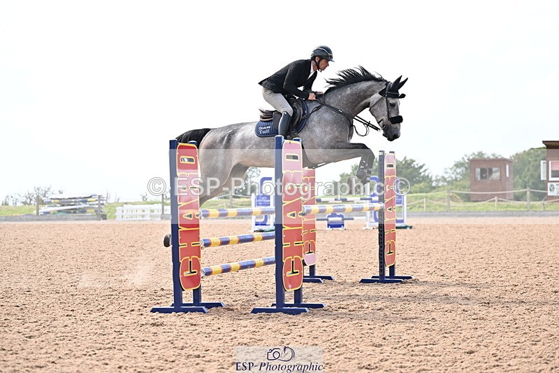 240828A-143924-00963 - Cls 4 Snr Newcomers and 1.10m Open