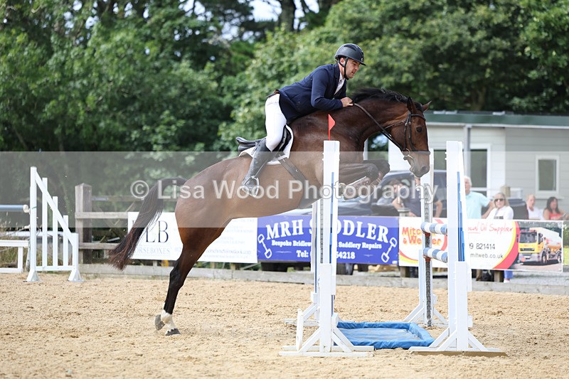 3E7A1729 - Class 13: Senior Newcomers/1.10m open