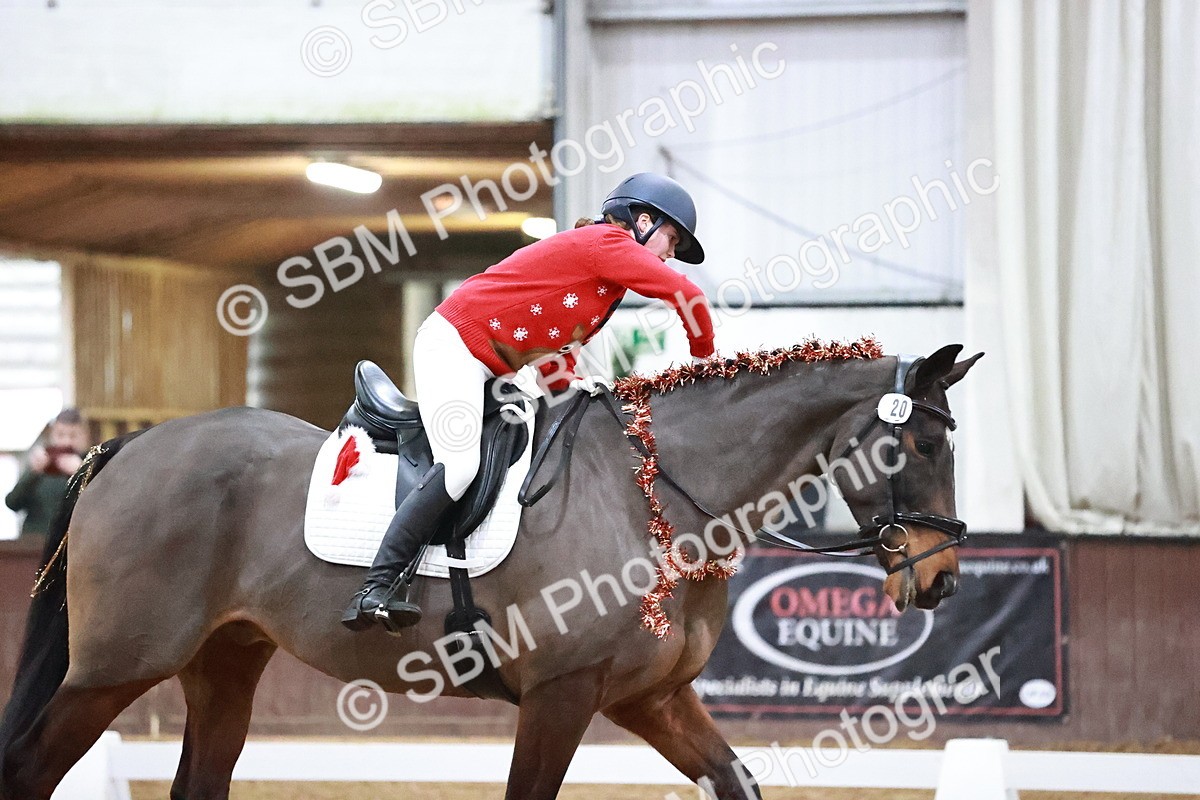 SBM_001824 - Class 9 - Novice 4