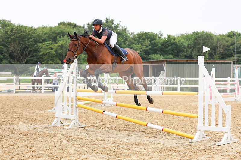 3E7A6249 - Class 8: Senior Newcomers/1.10m open