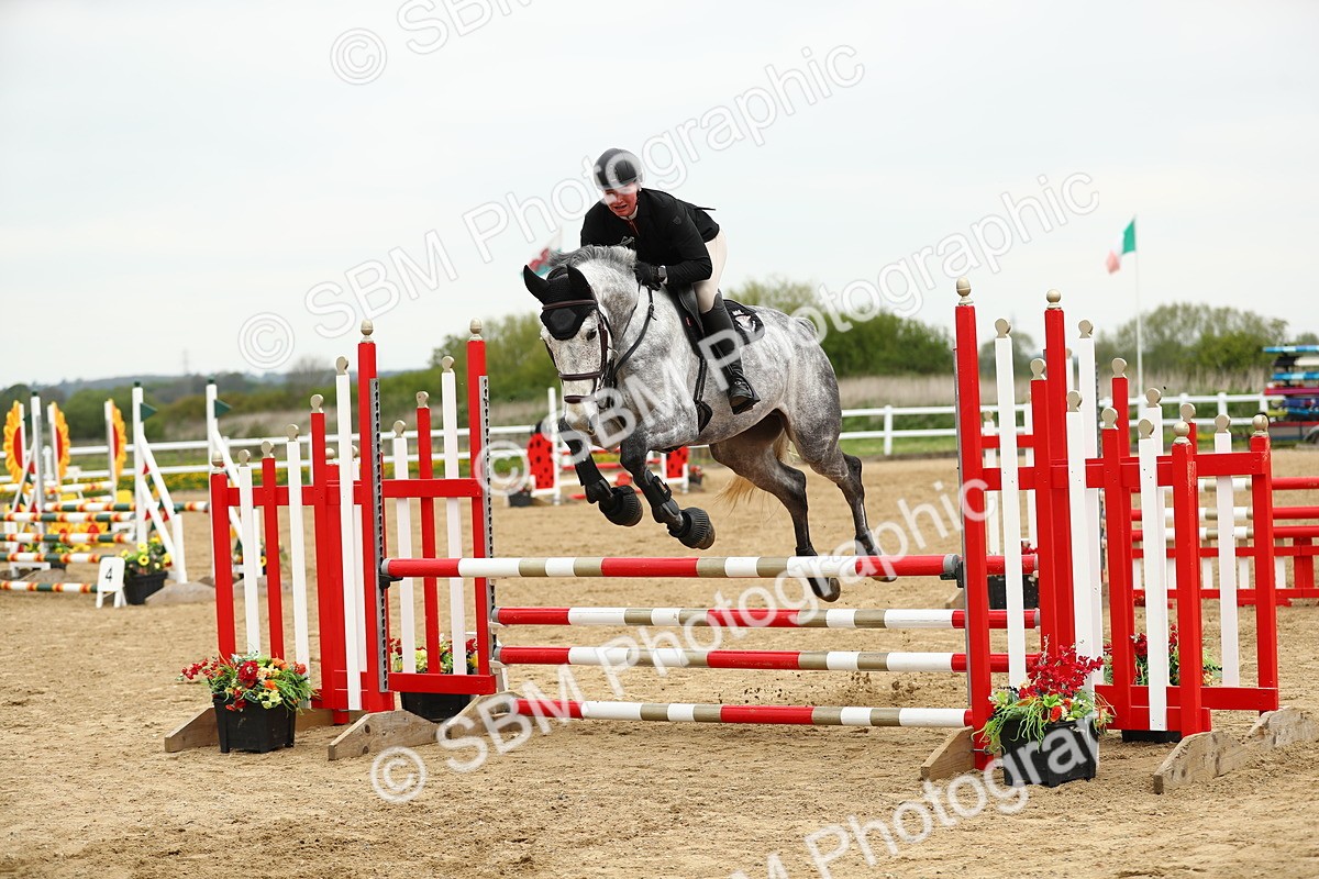 SBM_000581 - Class 2 - Senior British Novice 90cm