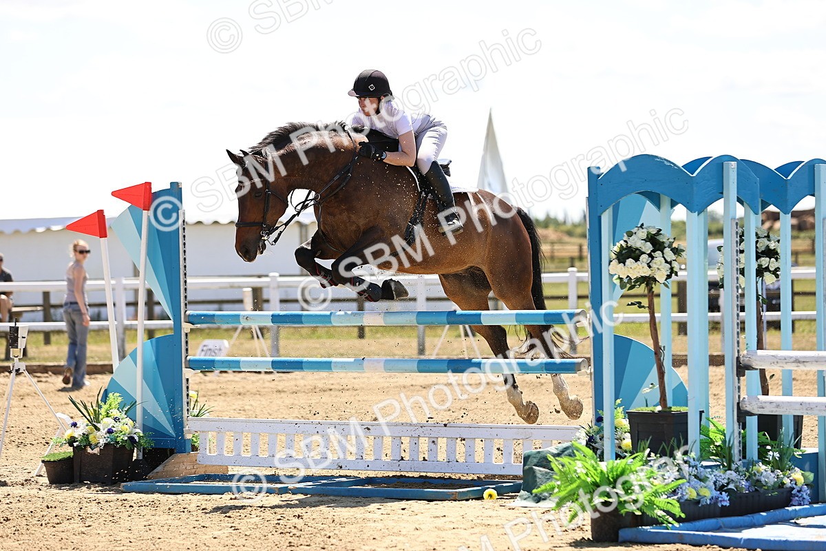 SBM_014533 - Class 15 - Senior Newcomers - 1.10m Open