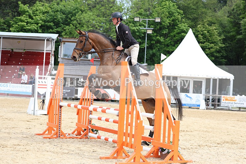 3E7A8586 - Class 4: Senior British Novice/90cm open