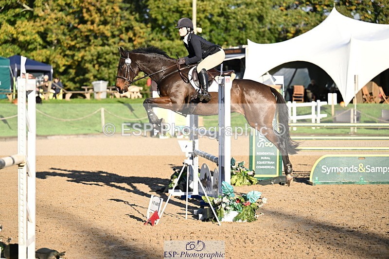 251024A-095210-06262 - B-123-Leia.Massey