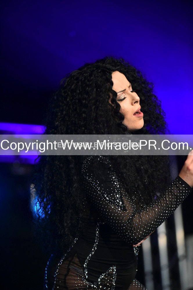 SH4_5963 - The Cher Experience