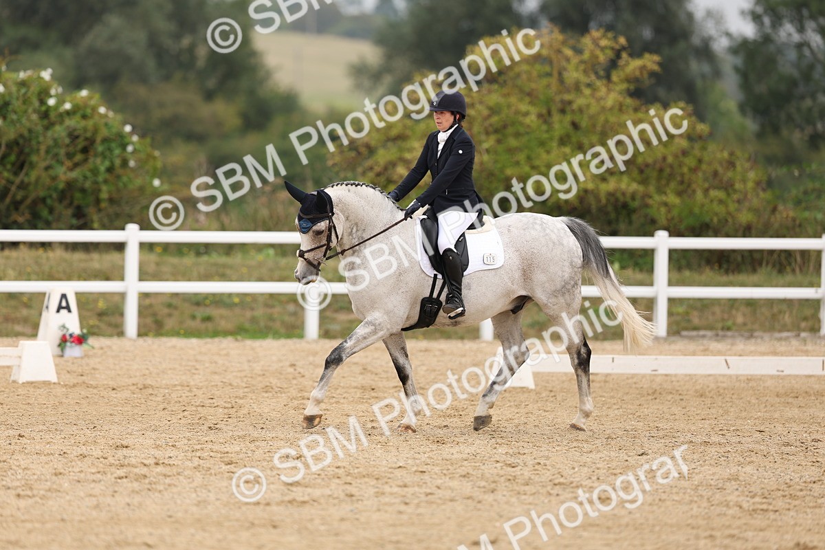 SBM_01607 - Class 9 - Novice 27 Champs