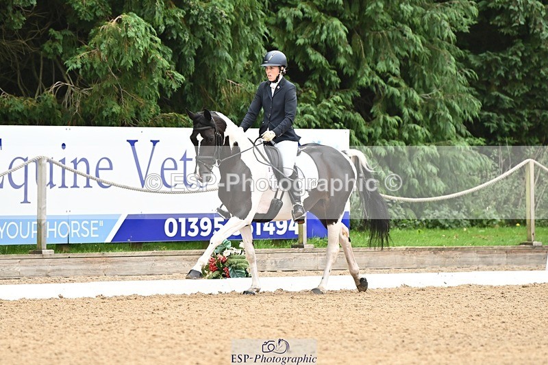 240811-111924-05144 - 189-Emma.Jenkinson-Fleur.C