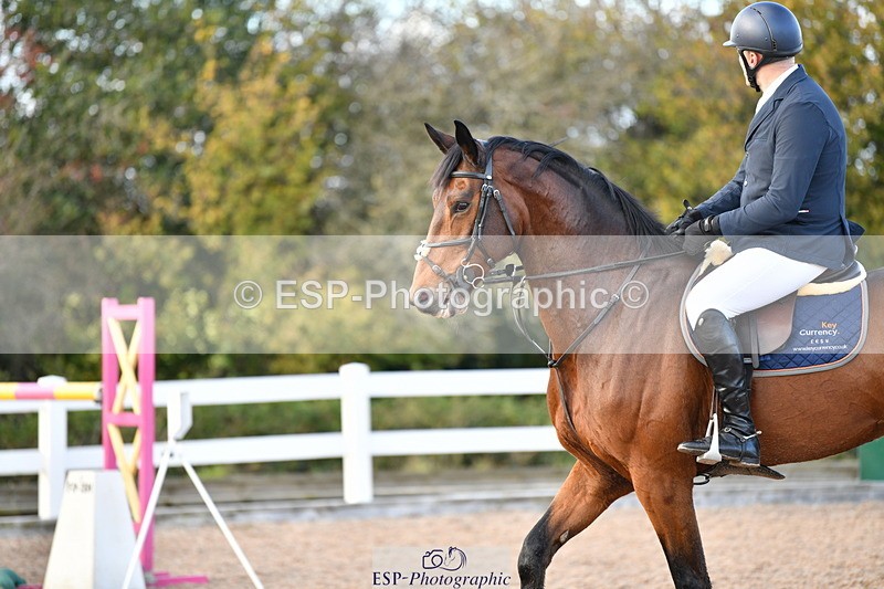 231110A-143430-00800 - Cls 6 Foxhunter & 1.20m Open