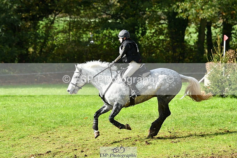 251025A-124054-19742 - F-429-Sarah.Clisby